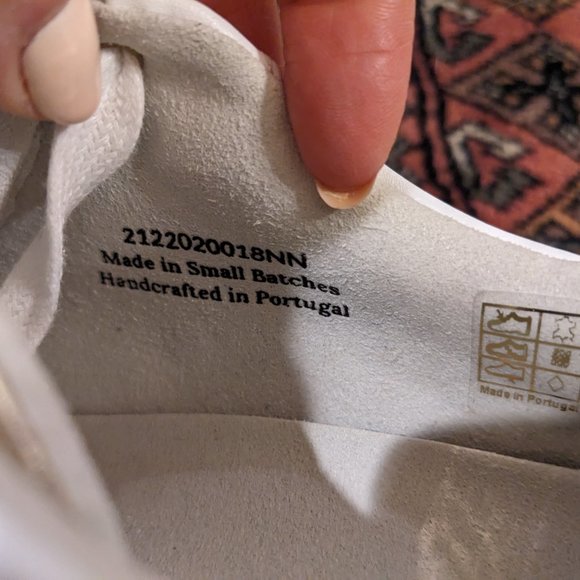 Nothing New Women's Deluxe Gold Sneaker 8.5 (fits like 8) - Picture 5 of 7